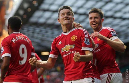 更因其卓越 更因其卓越