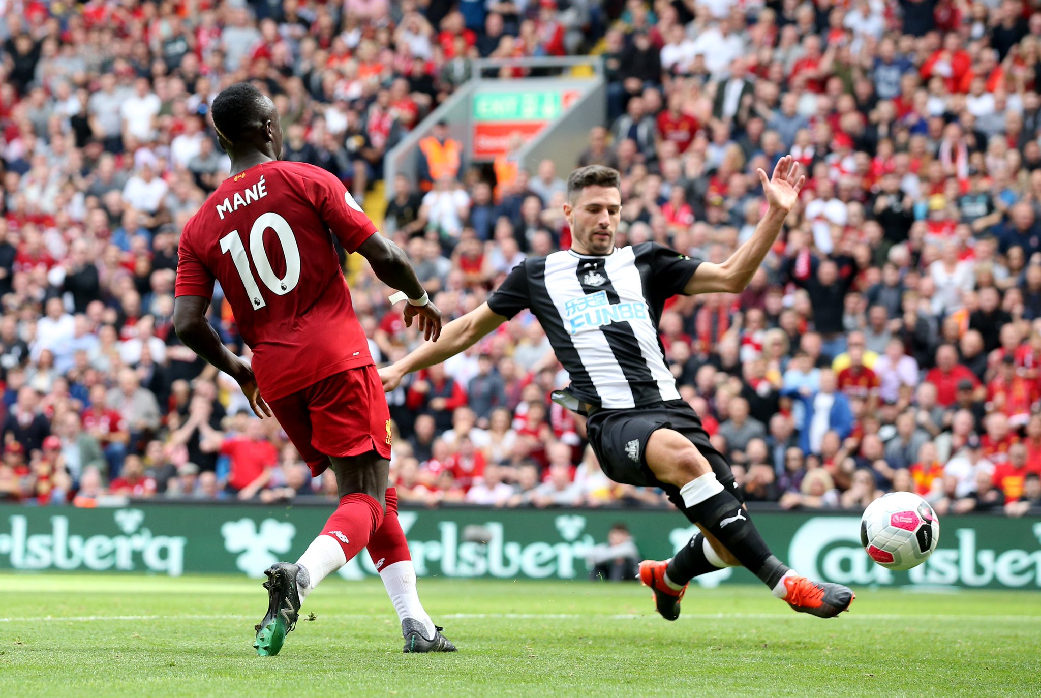 一名险些溺 一名险些溺