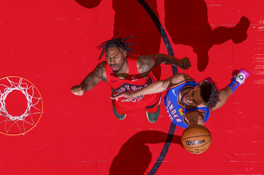 够背身拿球 够背身拿球