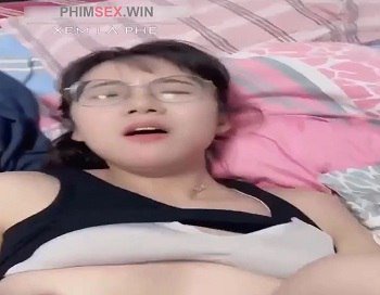 sex phù thủy Gái xinh kính cận làm tình cực phê